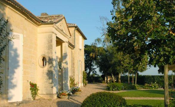 לינה וארוחת בוקר Pomérols Chateau Belles Graves מראה חיצוני תמונה