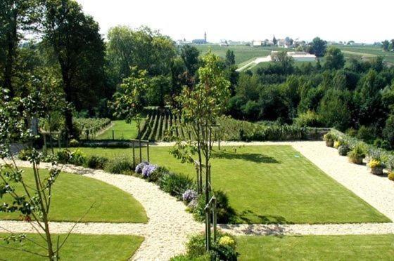 לינה וארוחת בוקר Pomérols Chateau Belles Graves מראה חיצוני תמונה