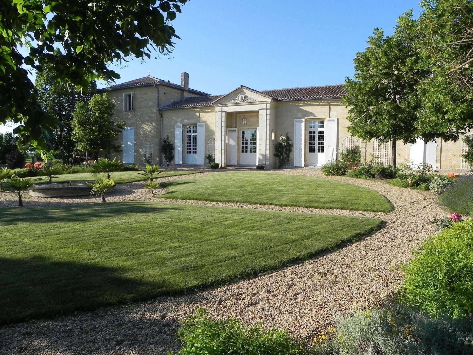לינה וארוחת בוקר Pomérols Chateau Belles Graves מראה חיצוני תמונה